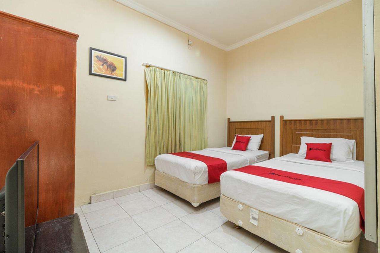 Reddoorz @ Jalan Lintas Sumatera Lahat Exteriör bild