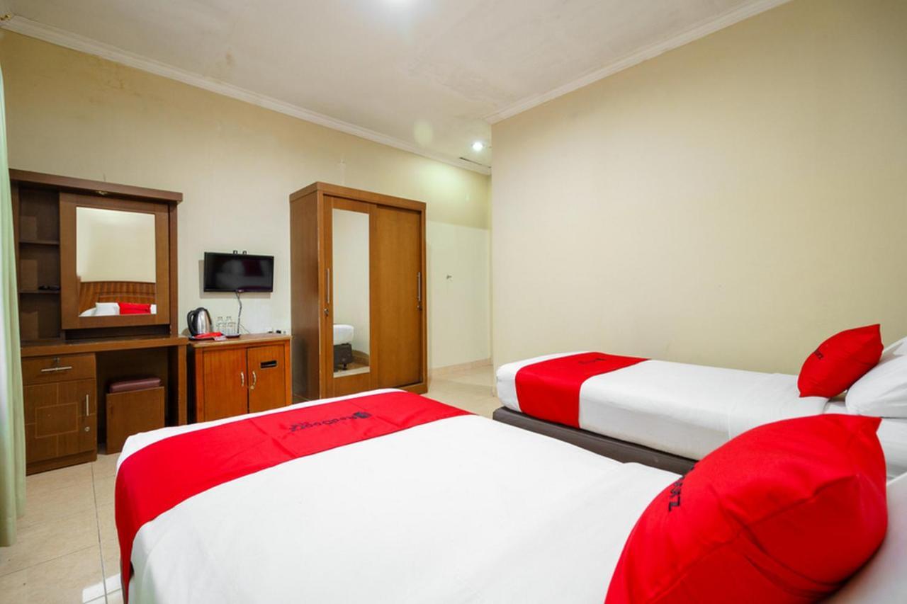 Reddoorz @ Jalan Lintas Sumatera Lahat Exteriör bild